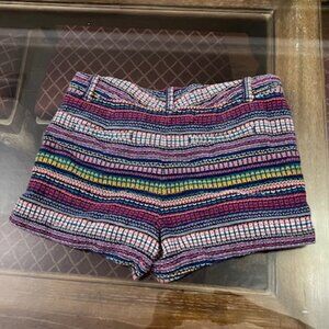 Gently used GAP colorful City Short in size 6- multi colors